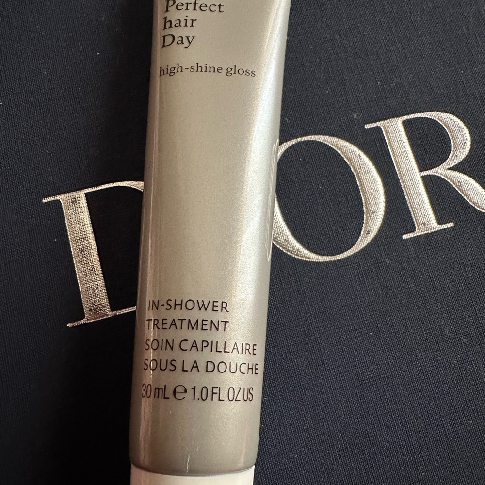 Living Proof Perfect Hair Day High-Shine Gloss - Gray